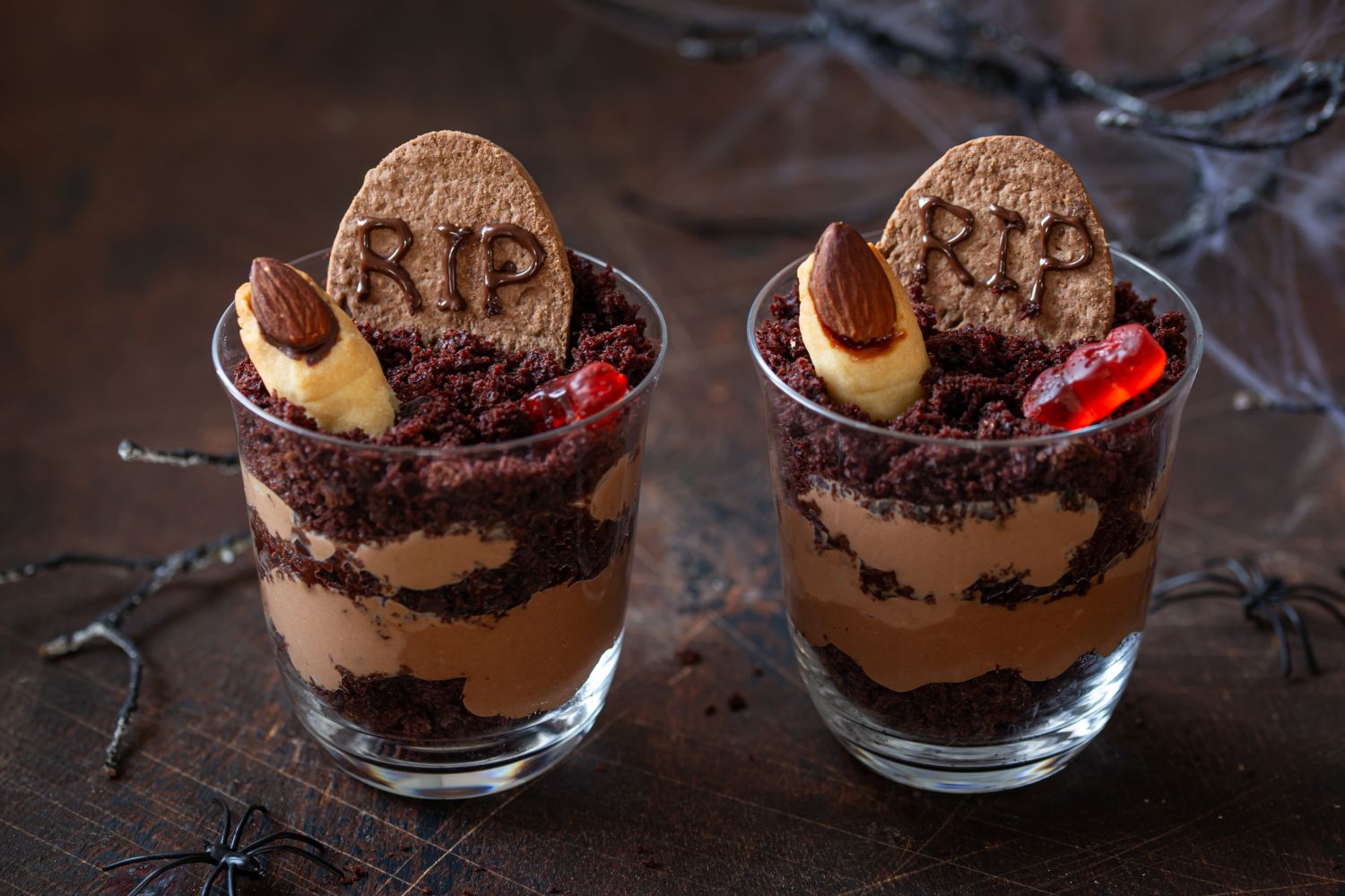 Creative Kids: Tricks, Treats, Tasty Eats!